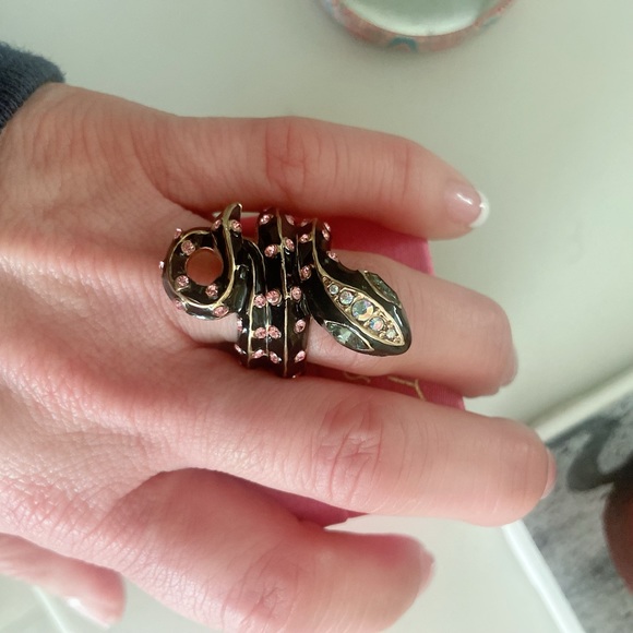 Vintage BETSEY JOHNSON Jungle Book Collection Black Snake Ring. Size 6 - Picture 6 of 8